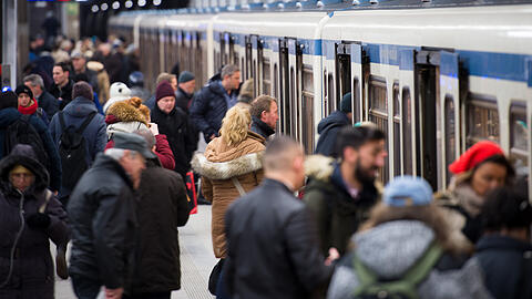 U-Bahn-Fahrgäste müssen sich am Mittwochabend auf Engpässe und Verspätungen einstellen.