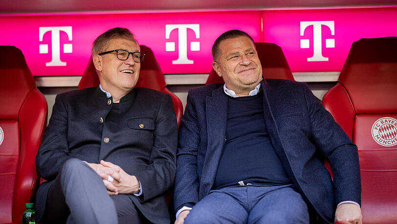 D&uuml;rfen sich auf weitere Jahre beim FC Bayern freuen: Der Vorstandsvorsitzende Jan-Christian Dreesen (l.) und Manager Max Eberl.