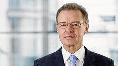 Nimmt nachzehn Jahren Abschied von dem gut angenommenen Bauzentrum Poing: Eugen Egetenmeir. Nimmt nachzehn Jahren Abschied von dem gut angenommenen Bauzentrum Poing: Eugen Egetenmeir.