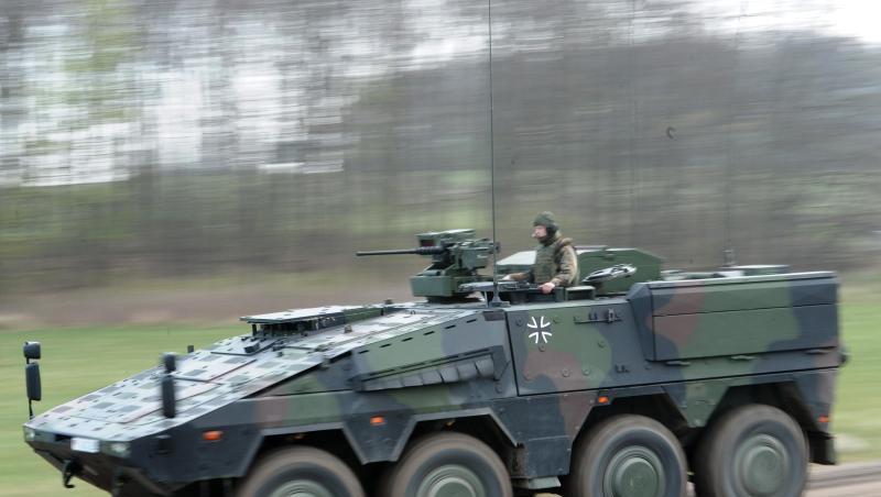 Begehrtes Fahrzeug: Der Radpanzer "Boxer" von Kraus-Maffei Wegmann. Begehrtes Fahrzeug: Der Radpanzer "Boxer" von Kraus-Maffei Wegmann.