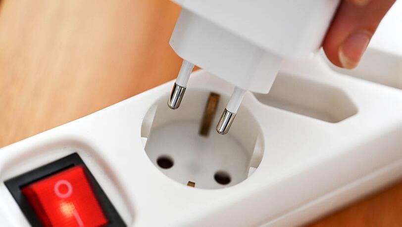 Die Stromrechnung sprengt bei vielen Haushalten das Budget. (Symbolbild)