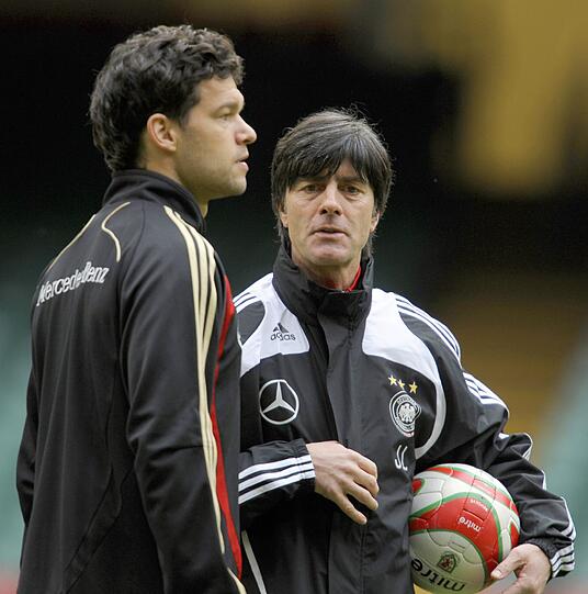 Für ihn hingegen war in diesem Jahr endgültig Schluss: Michael Ballack wird nicht mehr für die Nationalelf auflaufen.