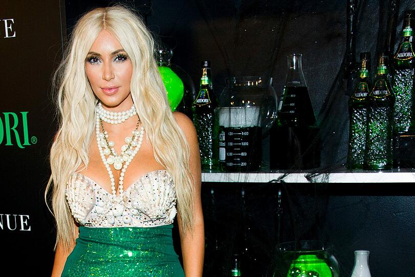 Sexy Kurven: Kim Kardashian bei der Midori Green Halloween-Party in Ney York.