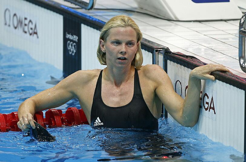 Die deutsche Medallien-Ausbeute fällt eher mäßig aus. Eine der größten Enttäuschungen erleben die deutschen Schwimmer. Bezeichnend sind die Ergebnisse von Britta Steffen. Mit Medallien-Hoffnung an den Start gegangen, erreicht sie in verschiedenen Disziplinen lediglich Platz 9, 15, 12, und 4. Der 4.Platz von Britta Steffen ist die beste Platzierung die die deutschen Schwimmer in London erreichen.