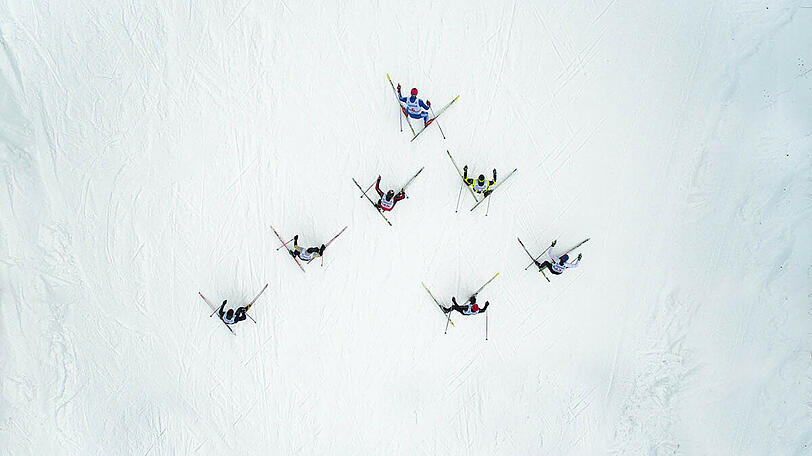 Ein Ski-Rennen in Adzhigardak, Russland.