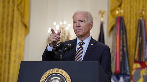 Joe Biden, Präsident der USA, spricht über den amerikanischen Truppenabzug aus Afghanistan im East Room des Weißen Hauses.
