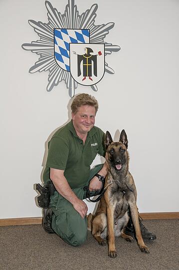 Diensthund "Ermittler Eddy" ist ein wahrer Musterschüler. Der 15 Monate alte Malinois war gleich bei seinem ersten Einsatz erfolgreich.