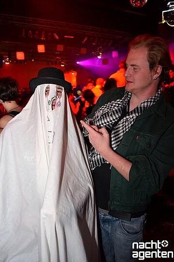 Sexoween in der Nachtgalerie (Samstag, 29.10.2011). Noch mehr Fotos gibt es unter www.nachtagenten.de.