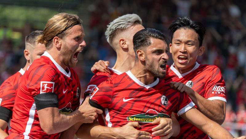 Der SC Freiburg reitet seit Saisonstart auf einer Welle des Erfolgs. Der SC Freiburg reitet seit Saisonstart auf einer Welle des Erfolgs.