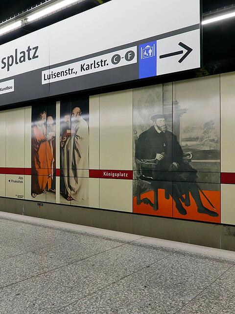 Am U-Bahnhof K&ouml;nigplatz soll eine Person mit einem "Pistolen-artigen Gegenstand" hantiert haben. (Archivbild)