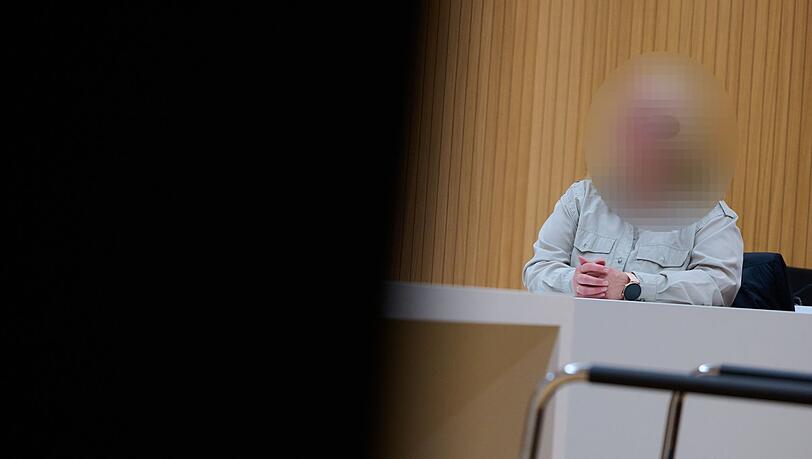 W&auml;hrend des zweiten Prozesstages entschuldigt sich die angeklagte Erzieherin bei den Eltern.