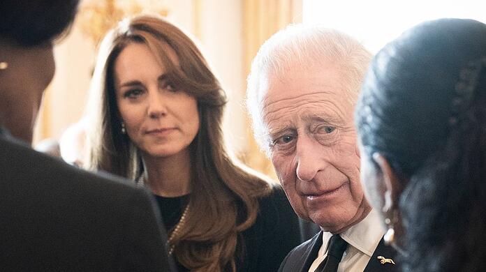 König Charles trat kürzlich die weite Reise nach Australien an. Das könnte Prinzessin Kate unter Druck setzen.
