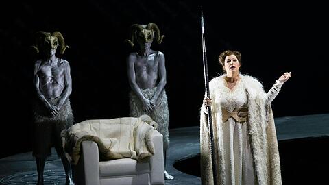 Christa Mayer als Fricka in Wagners "Die Walküre" im Rahmen der Salzburger Osterfestspiele in Salzburg.