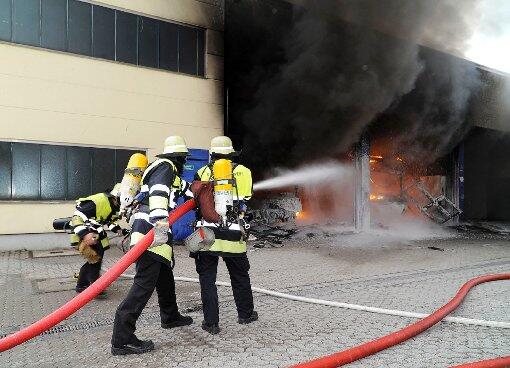 Nach dem Großbrand in Laim wird der Schaden auf 800.000 bis eine Million Euro geschätzt.