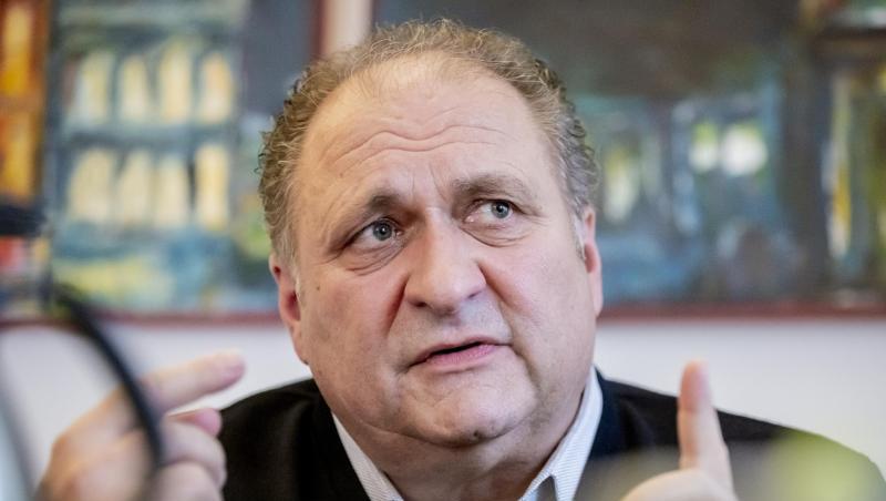 "Damit wir möglichst rasch wieder zu einem weniger eingeschränkten Alltag und Geschäftsbetrieb zurückkehren können, muss es endlich gelingen, das Infektionsgeschehen spürbar einzudämmen", sagt Hans Peter Wollseifer.
