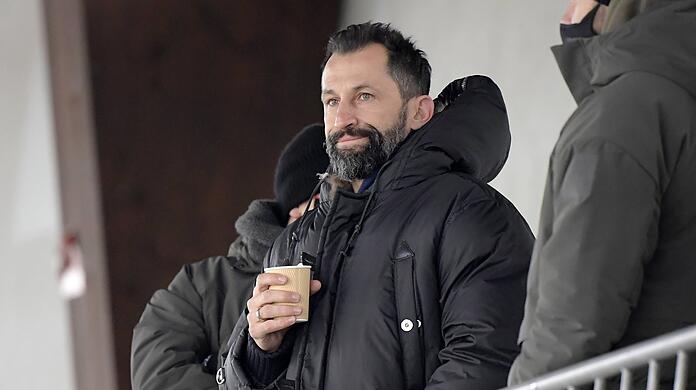 Zum Glück gab's Heißgetränke: Hasan Salihamidzic.