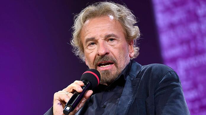 Thomas Gottschalk hat kein Problem mehr damit, jemandem auf die Füße zu treten.