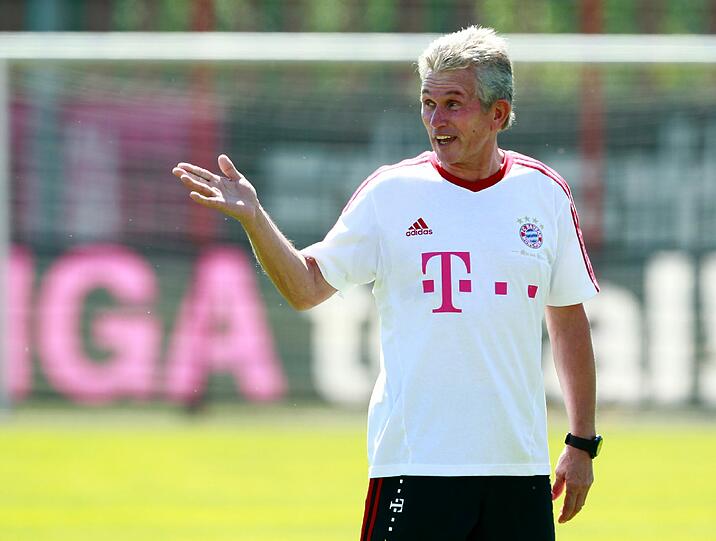 Jupp Heynckes hatte bei seiner  Rückkehr zu Bayern München nur einen Rumpfkader zur Verfügung. Bei  der ersten Trainingseinheit am Montag standen gerade einmal sieben  Profis auf dem Platz. Die Bilder