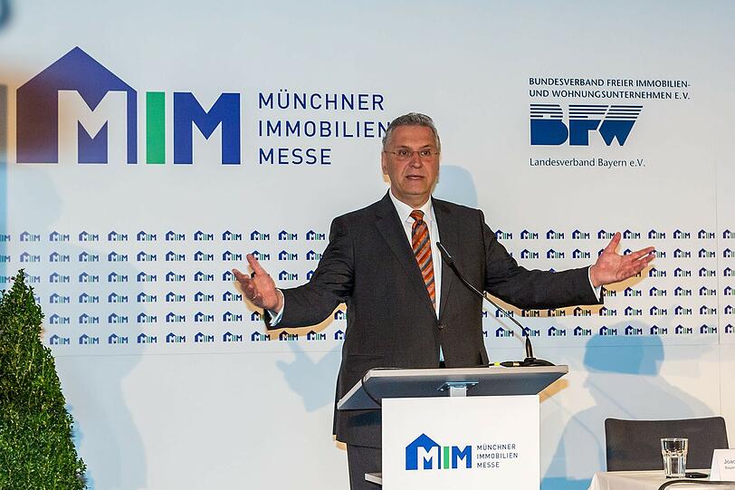Der bayerische Innenminister Joachim Herrmann eröffnet am Freitag, 29. März, um 11 Uhr die Messe.
