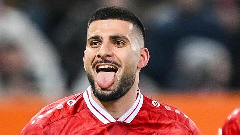 Top drauf: VfB-St&uuml;rmer Deniz Undav empfahl sich mit zwei Toren f&uuml;r den VfB Stuttgart in Augsburg f&uuml;r die anstehenden L&auml;nderspiele.