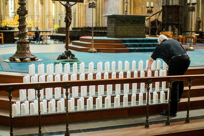 Am Freitag findet im Kölner Dom der Trauergottesdienst für die Opfer des Absturzes des Germanwings Airbus in Frankreich statt.