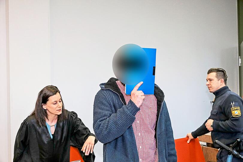 Der Angeklagte (28) rastete im Westpark aus und ging auf seinen Vater los.