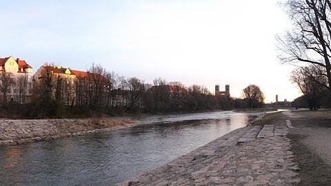 Zum Sonnenaufgang an die Isar