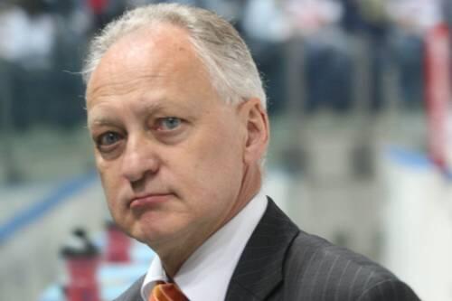 Wäscht beim Eishockey-Zoff Hände in Unschuld: Arena-Manager Rudolf Schnabel.