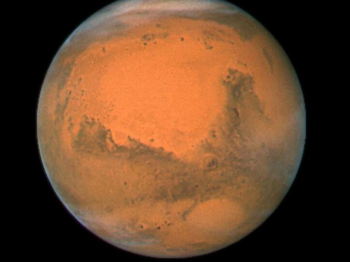 Der Mars ist etwa halb so groß wie die Erde