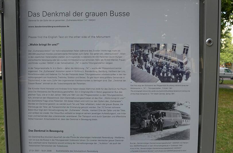 erfährt man an der Schautafel: Er brachte 70 000 Menschen in den Tod