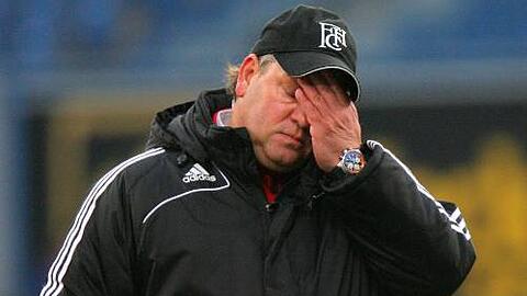 Trauriger Abschied in Rostock: Frank Pagelsdorf