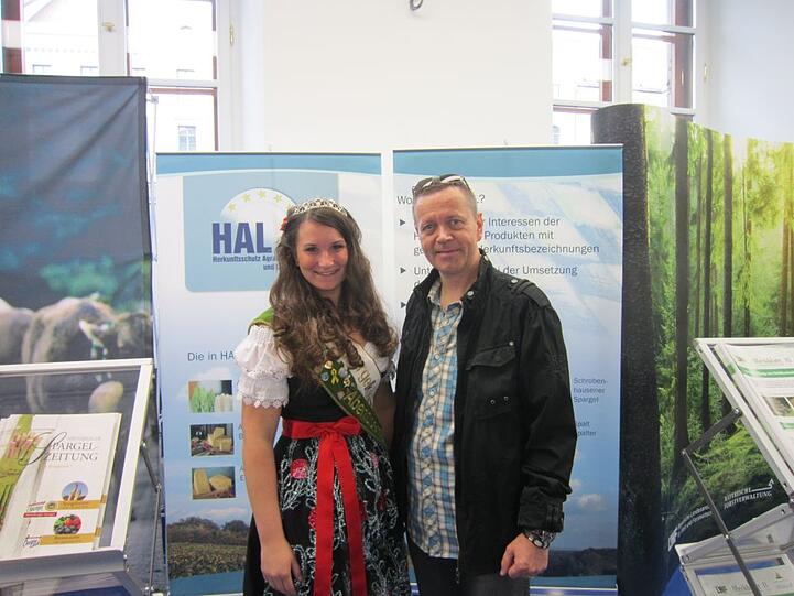 Beim Hoffest der Landwirtschaftsministeriums am vergangenen Wochenende war einiges geboten. AZ-Leser Jürgen Heusser hat Fotos gemacht. Klicken Sie sich durch die Bilderstrecke...