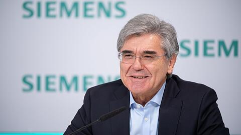 Heute ist es soweit: Joe Kaeser spricht ein letztes Mal auf der Siemens-Hauptversammlung - und übergibt seinen Posten an Roland Busch.
