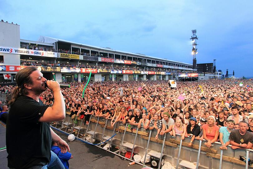 Sonne, Beats und gute Laune: Hunderttausende Musikfans feiern bei den Festivals "Rock im Park" in Nürnberg und "Rock am Ring" auf dem Nürburgring. Die besten Bilder des Wochenendes.