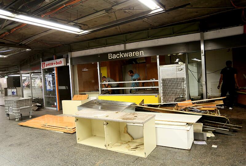 Schick und Schrott: Diese beiden Extreme bieten sich den Besuchern des Münchner Hauptbahnhofs dar. Die Bilder zum Durchklicken.