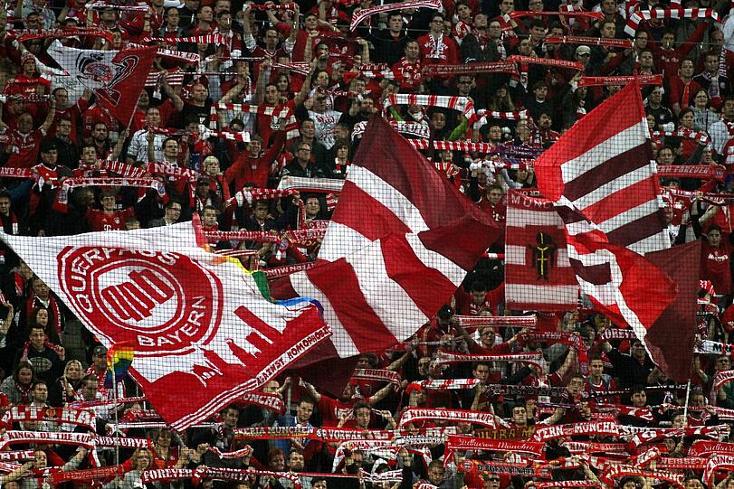 Die Bayern-Fans sind sauer. Denn sie werden von der UEFA vom Champions-League-Spiel bei ZSKA Moskau ausgesperrt.