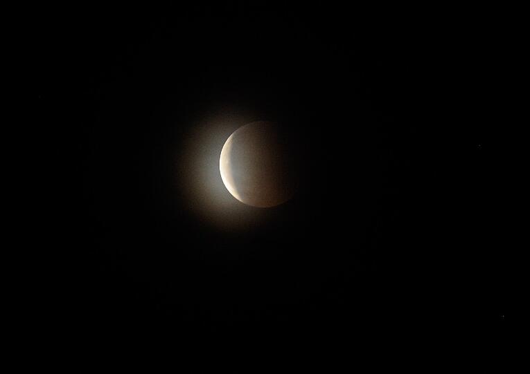 Nur wenige in Deutschland konnten die Mondfinsternis beobacheten. Hier Bilder vom Mittwochabend.