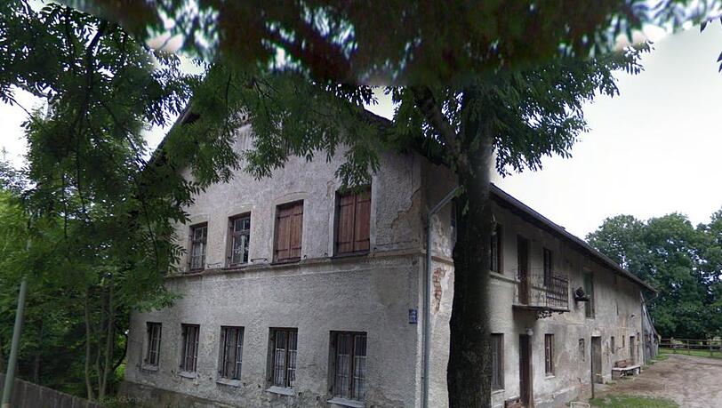 Muss saniert werden: Der alte Meßnerhof in der Kunihostraße 22. Muss saniert werden: Der alte Meßnerhof in der Kunihostraße 22.