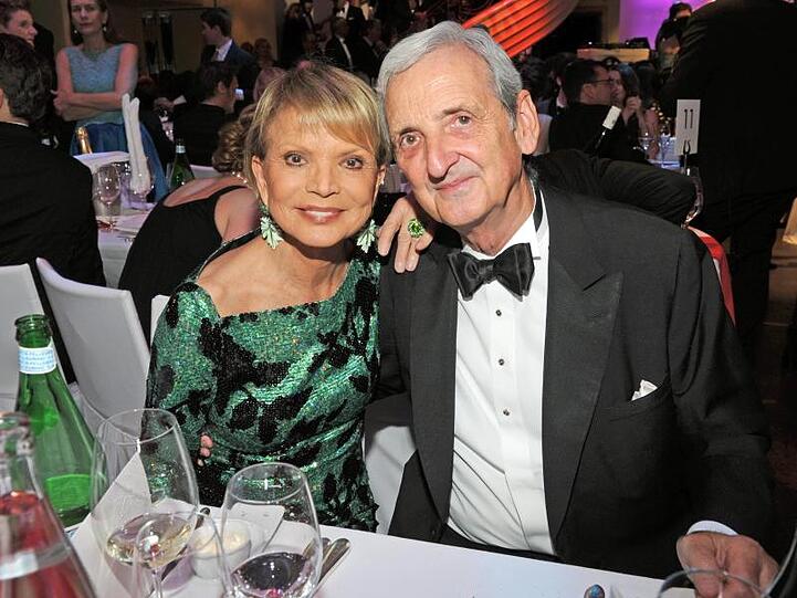 Schauspielerin Uschi Glas und ihr Mann Dieter Hermann beim Deutschen Filmball im Bayerischen Hof.