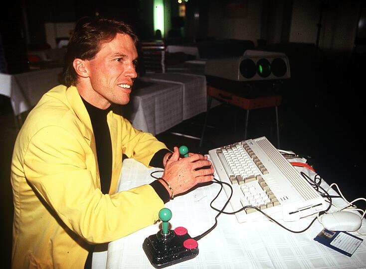Hier bei einem Presse-Termin im Jahre 1998 zu sehen.
