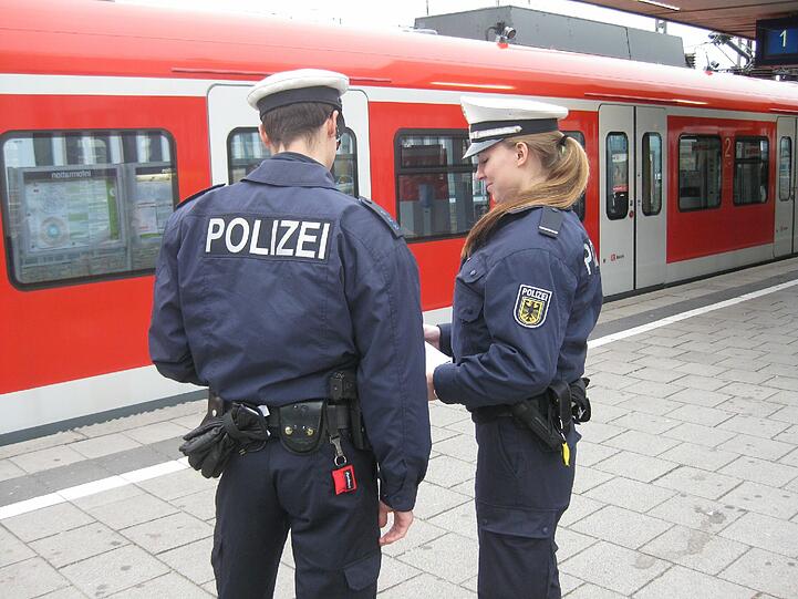 Wegen diverser Schlägereien hatte die Bundespolizei am vergangenen Wochenende viel zu tun.