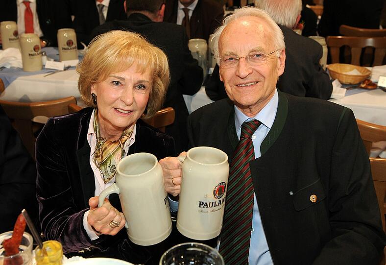 Bayerns Ex-Ministerpräsident Edmund Stoiber und seine Frau Karin.