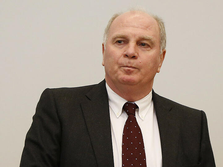Einer der Vontobel-Banker, der Ex-Bayern-Präsident Uli Hoeneß zur Steuerhinterziehung verholfen haben soll, ist nun auf der Flucht vor der deutschen Justiz. (Archivbild)