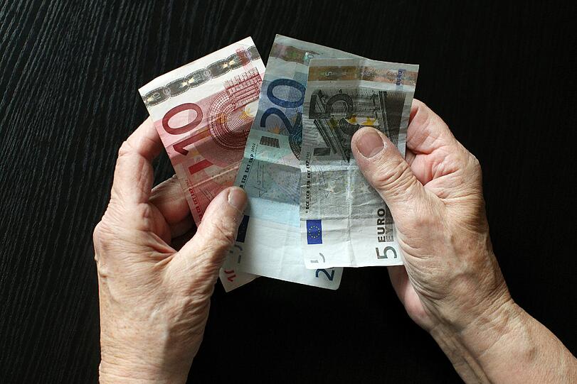 Die Ausgaben für Sozialhilfe in Deutschland steigen kräftig.