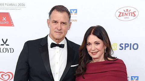 Iris Berben mit ihrem Partner Heiko Kiesow beim Deutschen Filmball im Januar in M&uuml;nchen.