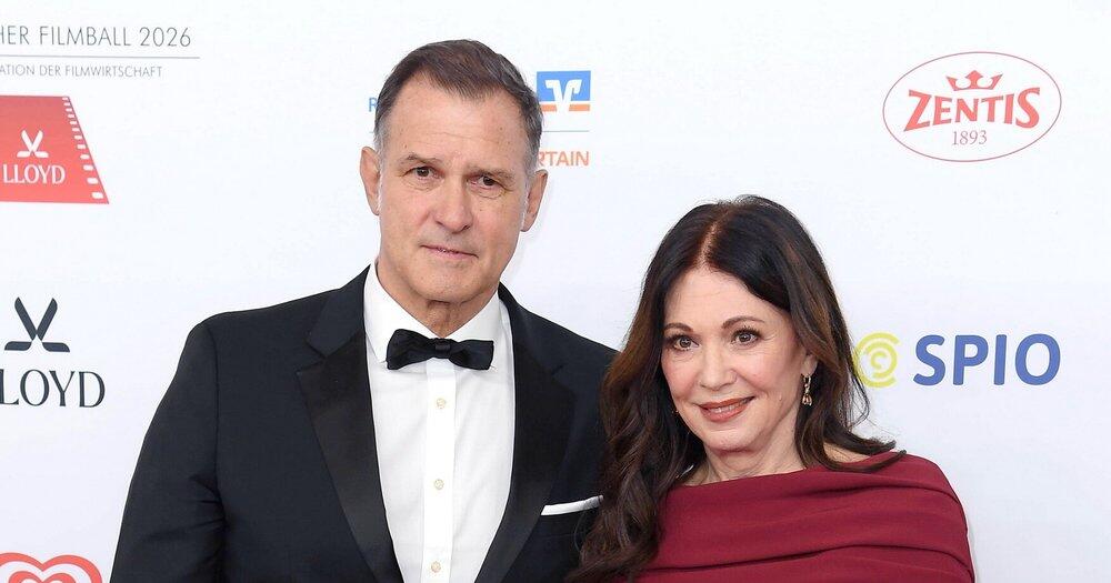 Iris-Berben-Die-Sehnsucht-nach-der-Liebe-h-rt-niemals-auf