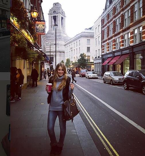 FC Bayern: Julia Vigas in London...