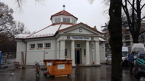 Das ehemalige Tröpferlbad und Häusl von 1894 ist denkmalgeschützt und erstrahlt jetzt in neuem Glanz.