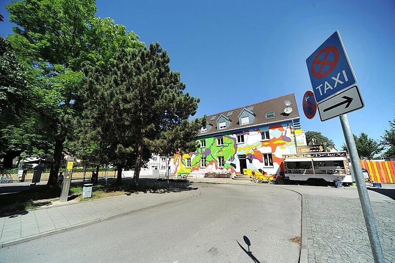 Bisher ist es ziemlich kahl am Oertelplatz, die Pläne sollen ein echtes Zentrum entstehen lassen.