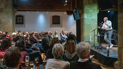 Der Kommunalpolitiker Wolbergs stellte sich den Fragen der Zuh&ouml;rerinnen und Zuh&ouml;rer.